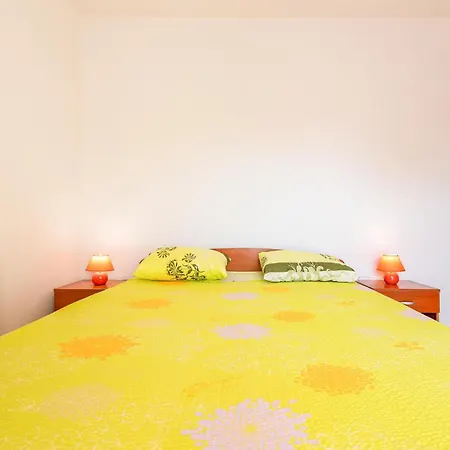 2 Bedroom In *