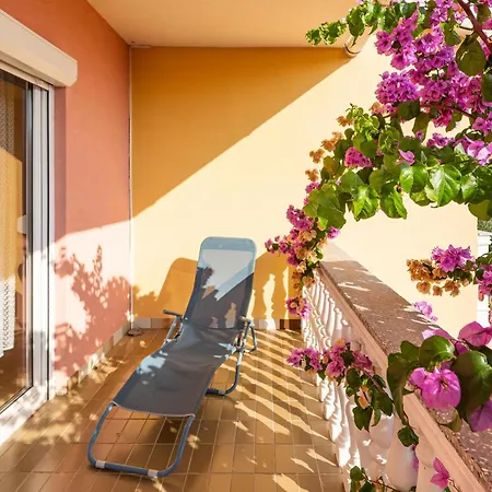 2 Bedroom In Povljana